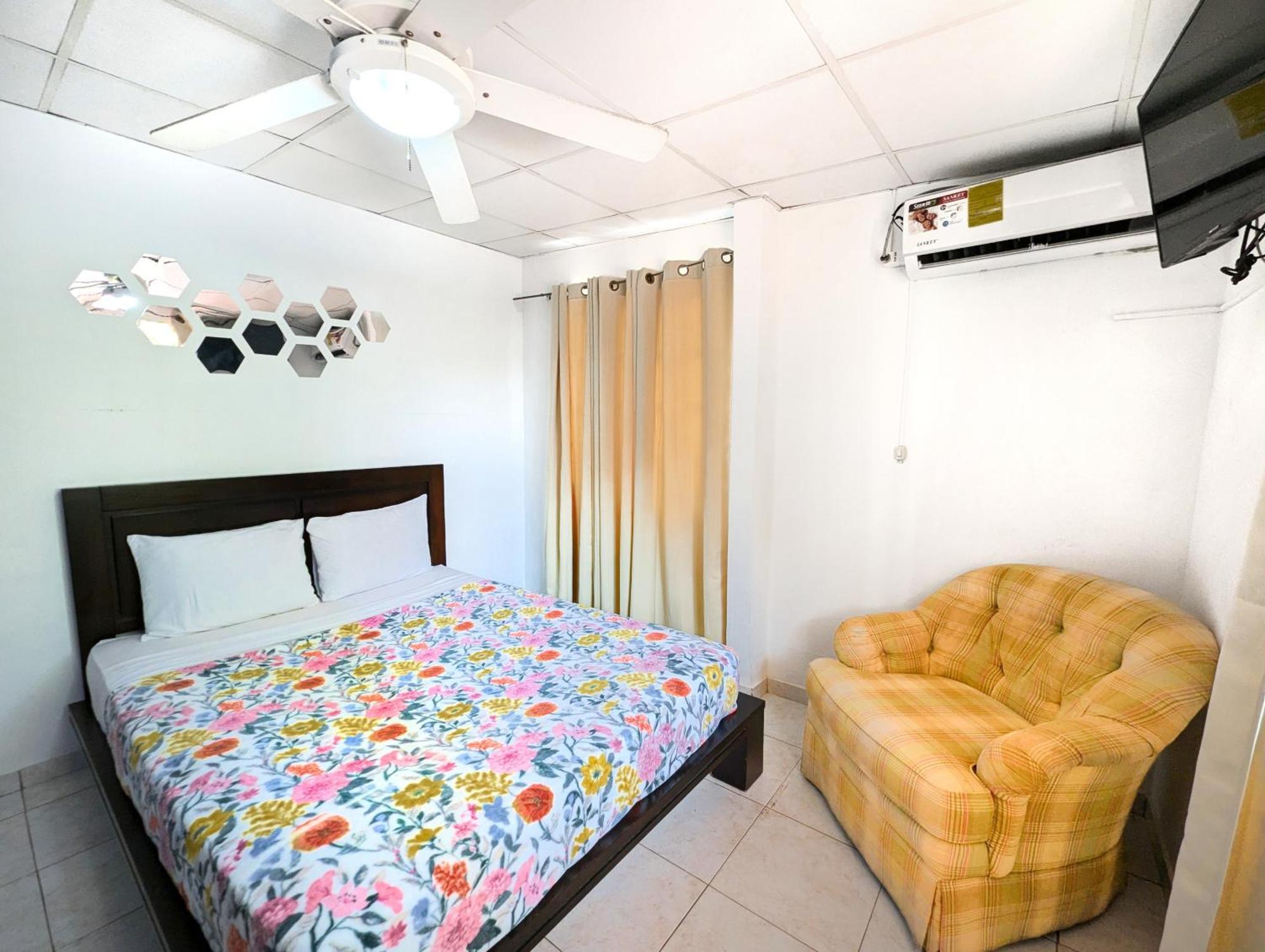 Hostal Yoha مدينة باناما المظهر الخارجي الصورة